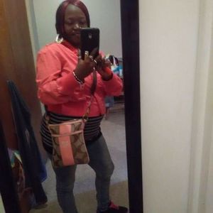 Meet your Posher, Ebony